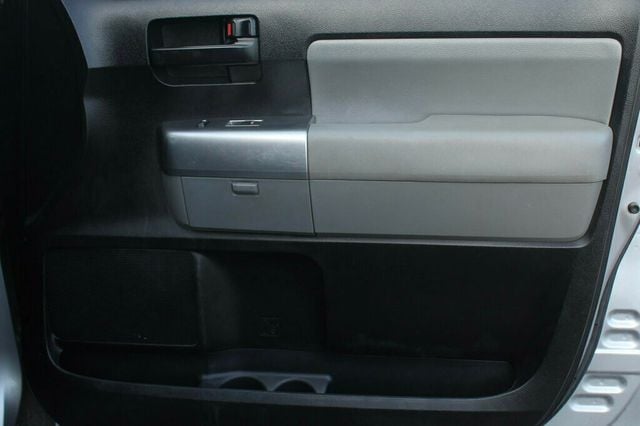 2019 Toyota Sequoia SR5 PREMIUM W/ NAVIGATION/ PREMIUM AUDIO, LEATHER,  - 22931661 - 4