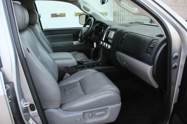 2019 Toyota Sequoia SR5 PREMIUM W/ NAVIGATION/ PREMIUM AUDIO, LEATHER,  - 22931661 - 6