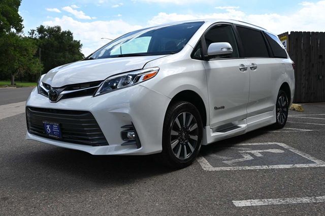 2019 Toyota Sienna Limited Premium FWD 7-Passenger - 22925025 - 9