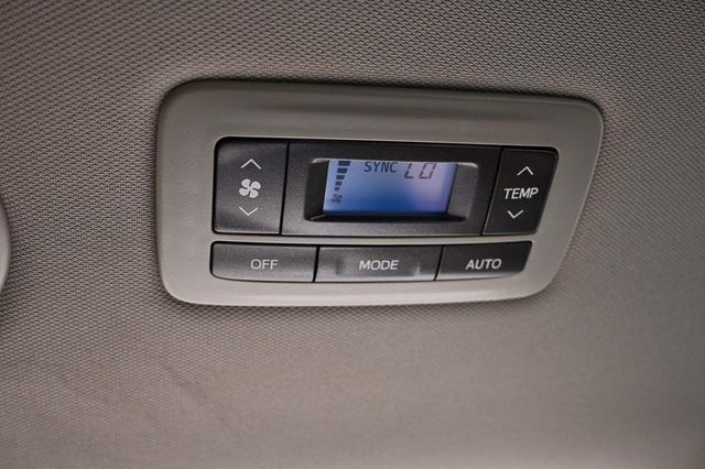2019 Toyota Sienna Limited Premium FWD 7-Passenger - 22925025 - 31