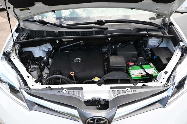 2019 Toyota Sienna Limited Premium FWD 7-Passenger - 22925025 - 39
