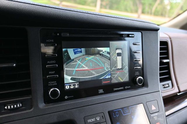 2019 Toyota Sienna Limited Premium FWD 7-Passenger - 22925025 - 41