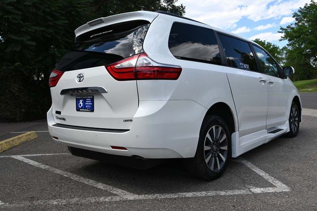 2019 Toyota Sienna Limited Premium FWD 7-Passenger - 22925025 - 5