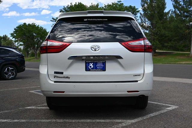 2019 Toyota Sienna Limited Premium FWD 7-Passenger - 22925025 - 6