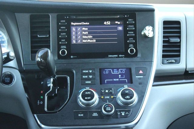 2019 Toyota Sienna XLE Automatic Access Seat FWD 7-Passenger - 22928607 - 21