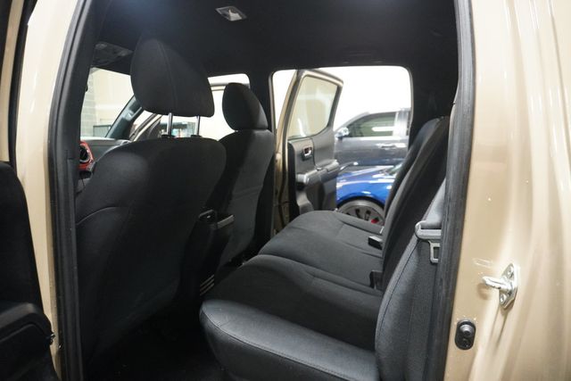 2019 Toyota Tacoma 4WD TRD Off Road Double Cab 5' Bed V6 AT - 22940174 - 10