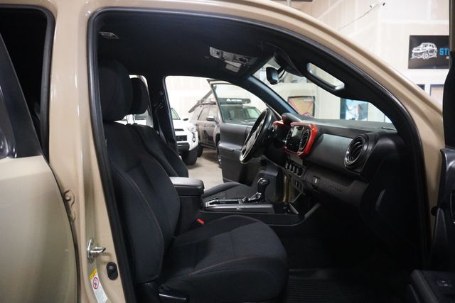 2019 Toyota Tacoma 4WD TRD Off Road Double Cab 5' Bed V6 AT - 22940174 - 6