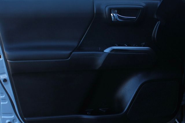 2019 Toyota Tacoma TRD OFF ROAD W/ LONG BOX - 22934339 - 19