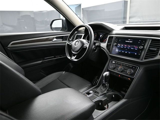 2019 Volkswagen Atlas 3.6L V6 SE w/Technology R-Line FWD - 22904456 - 17