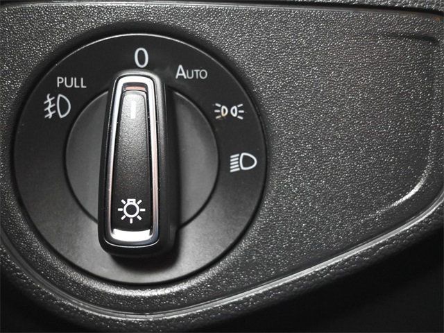 2019 Volkswagen Atlas 3.6L V6 SE w/Technology R-Line FWD - 22904456 - 28