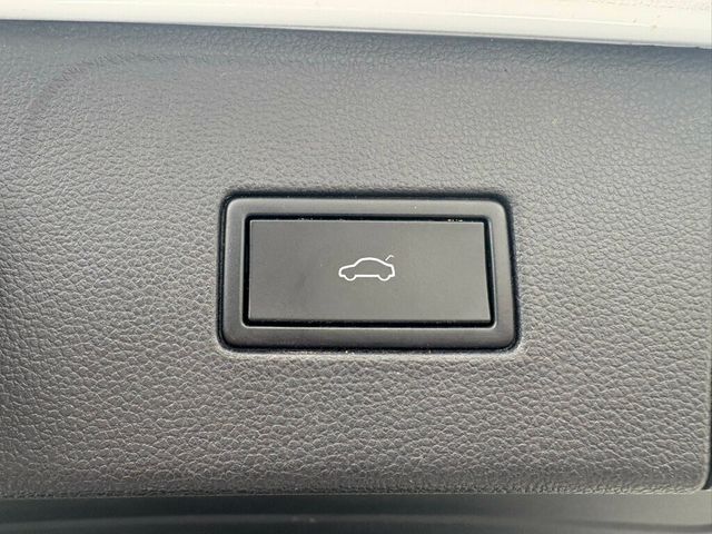 2019 Volkswagen Atlas LocalTrade/R-Line/4-Motion/V6/HeatedFrontSeats/BackupCamera - 22936557 - 23