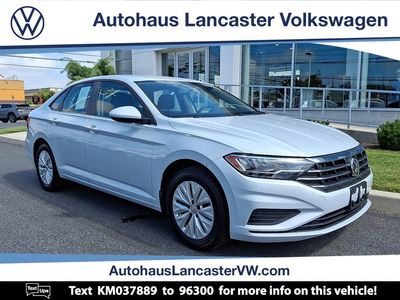 2019 Volkswagen Jetta - 3VWN57BU8KM037889