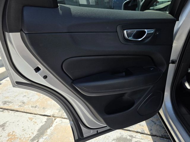 2019 Volvo XC60 T6 AWD Momentum - 22904172 - 26