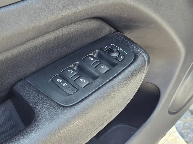 2019 Volvo XC60 T6 AWD Momentum - 22904172 - 28