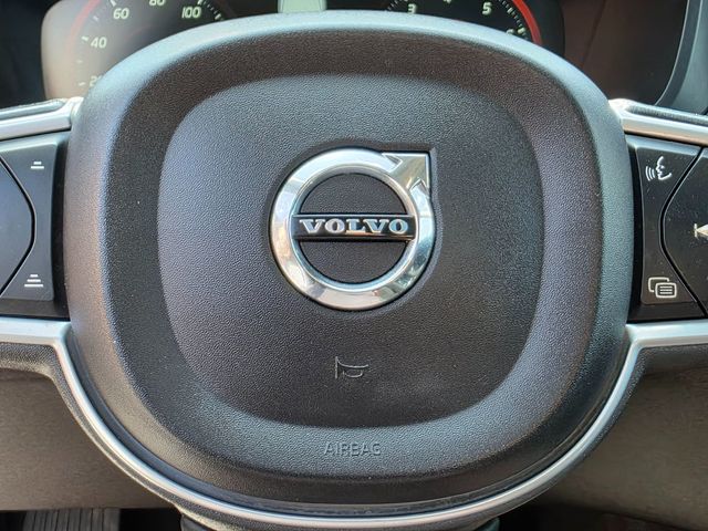 2019 Volvo XC60 T6 AWD Momentum - 22904172 - 32