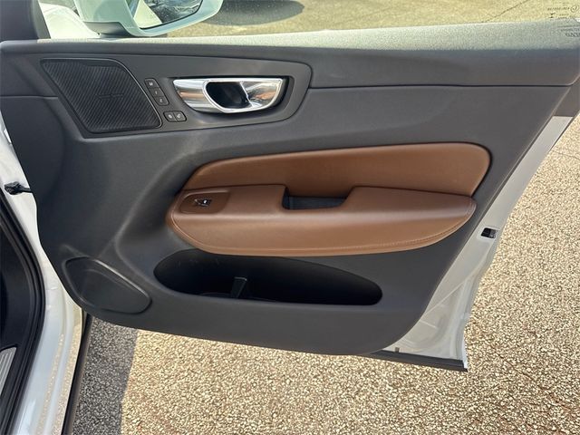 2019 Volvo XC60 T8 eAWD Plug-In Hybrid Inscription - 22914501 - 13