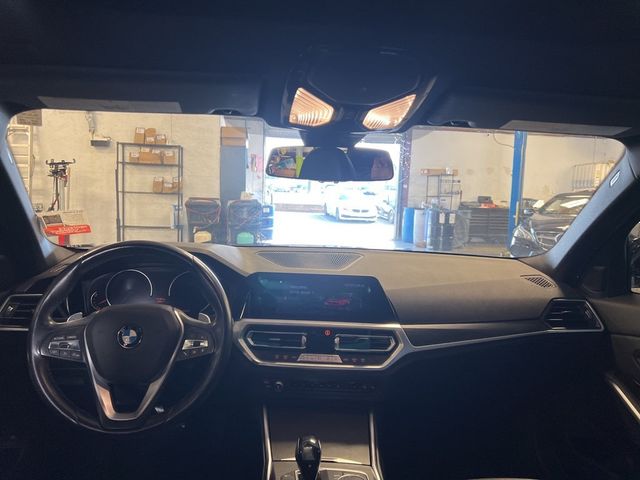2020 BMW 3 Series 330i - 22935333 - 3