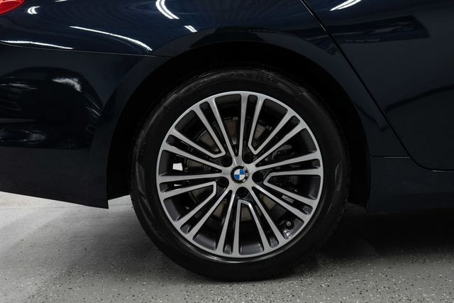 2020 BMW 5 Series 530i xDrive - 22371606 - 46