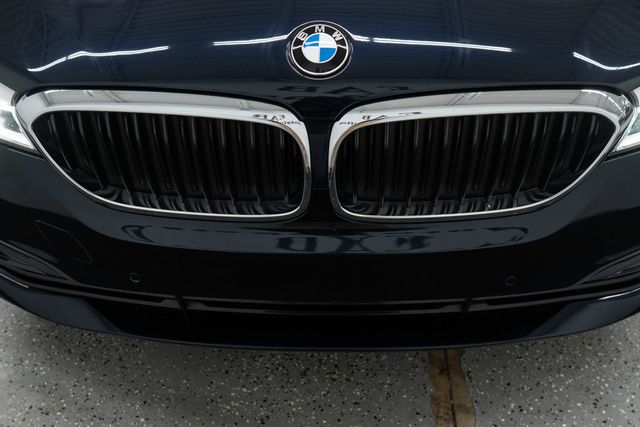 2020 BMW 5 Series 530i xDrive - 22371606 - 52