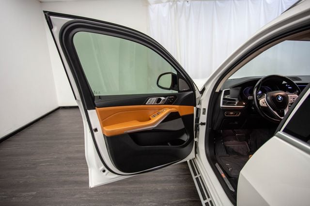 2020 BMW X7 xDrive40i Sports Activity Vehicle - 22937903 - 15