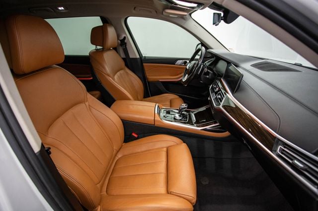 2020 BMW X7 xDrive40i Sports Activity Vehicle - 22937903 - 19
