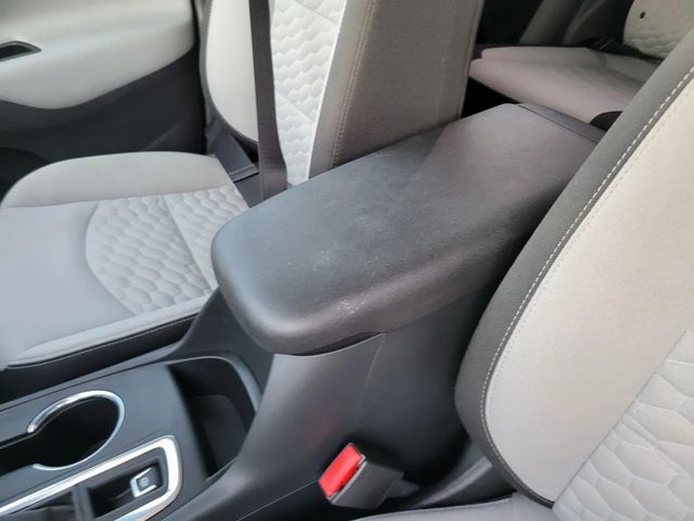 2020 Chevrolet Equinox LS Sport Utility 4D - 22936342 - 21