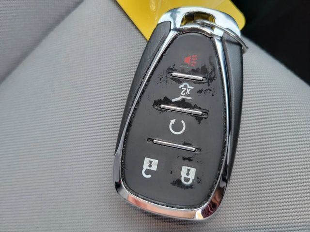 2020 Chevrolet Equinox LS Sport Utility 4D - 22936342 - 34