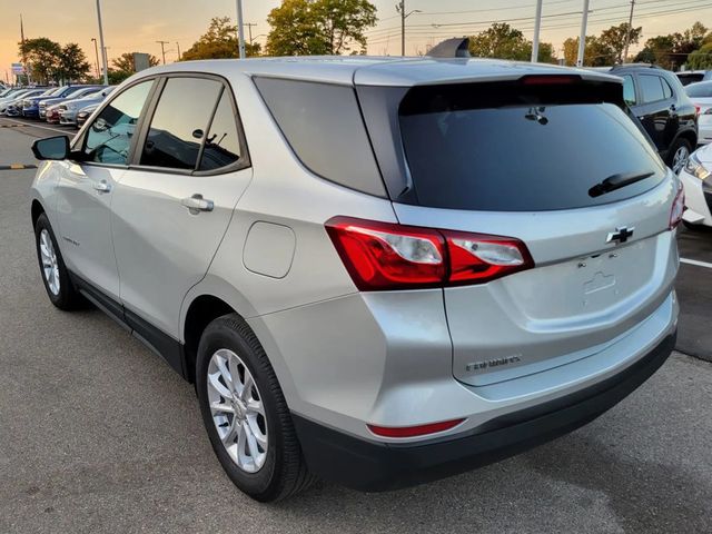 2020 Chevrolet Equinox LS Sport Utility 4D - 22936342 - 4