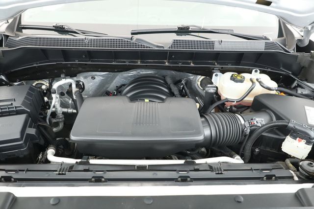 2020 Chevrolet Silverado 1500 4WD Double Cab 147'' Custom with Value Package - 22932595 - 24