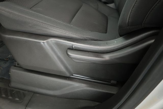 2020 Chevrolet Silverado 1500 4WD Double Cab 147'' Custom with Value Package - 22932595 - 8