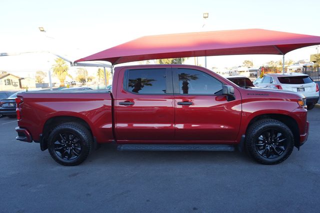 2020 Chevrolet Silverado 1500 CUSTOM, PREMIUM WHEELS, RUNNING BOARDS, TOWING PACKAGE - 22936834 - 4