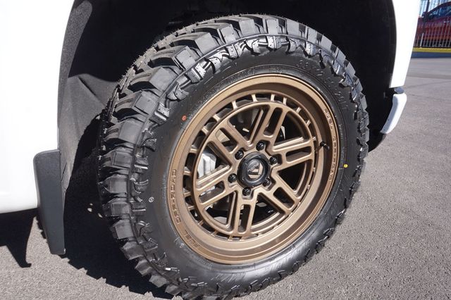 2020 Chevrolet Silverado 1500 ONE OWNER,PREMIUM WHEELS WITH  NEW TIRES,POWER RUNNING BOARDS - 22914403 - 9