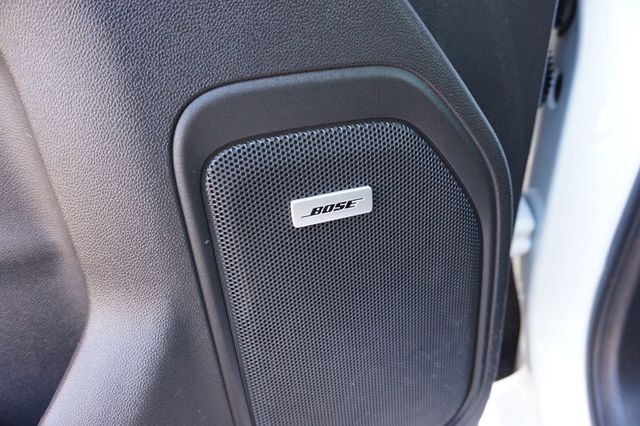 2020 Chevrolet Silverado 1500 ONE OWNER,PREMIUM WHEELS WITH  NEW TIRES,POWER RUNNING BOARDS - 22914403 - 19