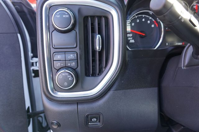 2020 Chevrolet Silverado 1500 ONE OWNER,PREMIUM WHEELS WITH  NEW TIRES,POWER RUNNING BOARDS - 22914403 - 26