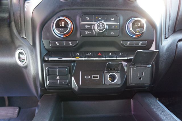 2020 Chevrolet Silverado 1500 ONE OWNER,PREMIUM WHEELS WITH  NEW TIRES,POWER RUNNING BOARDS - 22914403 - 29