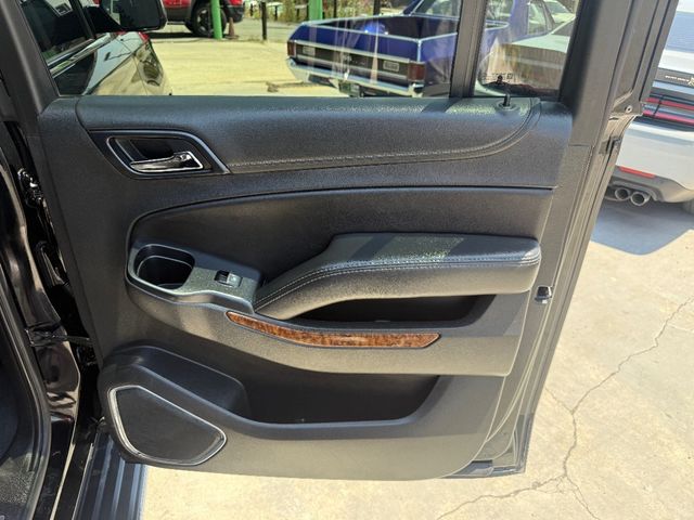 2020 Chevrolet Suburban Premier - 22886555 - 17