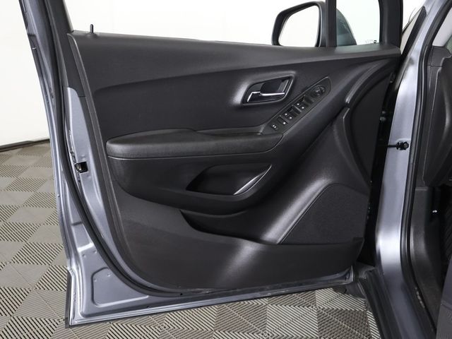 2020 Chevrolet Trax AWD 4dr LS - 22933878 - 18