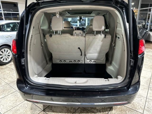 2020 Chrysler Pacifica Limited - 21883191 - 23