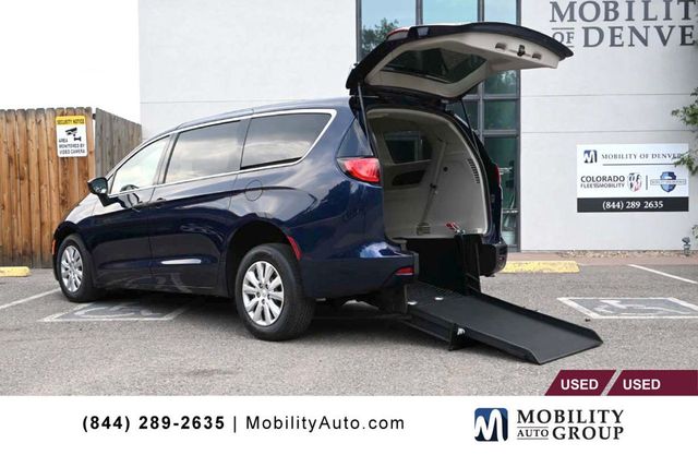 2020 Chrysler Voyager L FWD - 22917642 - 0