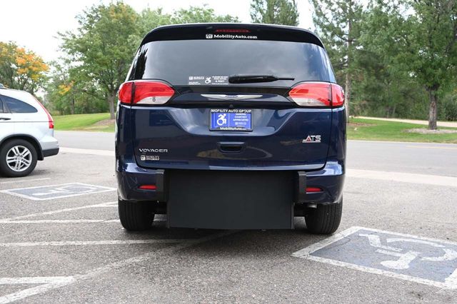 2020 Chrysler Voyager L FWD - 22917642 - 6