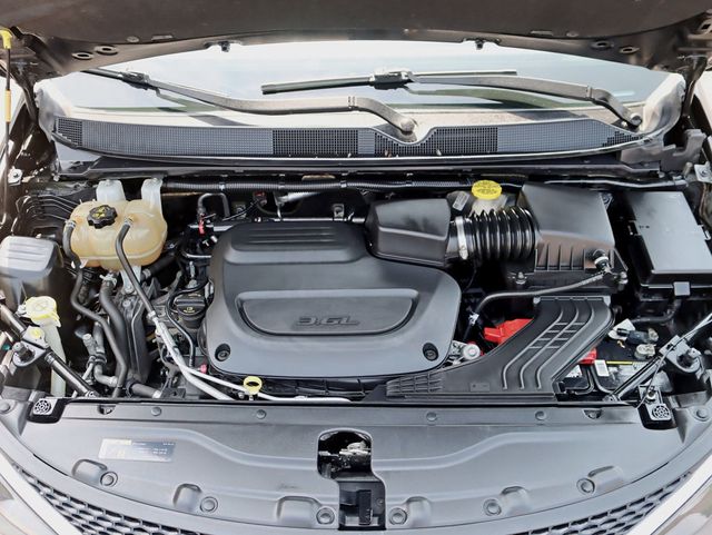 2020 Chrysler Voyager LXi FWD - 22863638 - 29