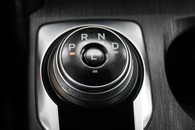 2020 Ford Escape SE FWD - 22879585 - 18