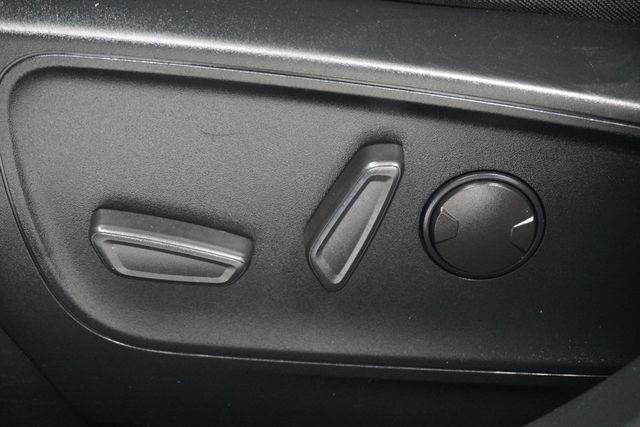 2020 Ford Escape SE FWD - 22879585 - 25