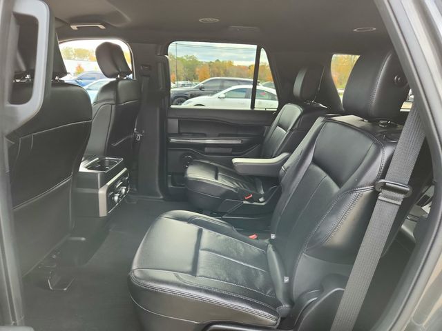 2020 Ford Expedition XLT 4x4 with Equipment Group 202A, HD Trailer Tow & Voice Nav - 22934214 - 10