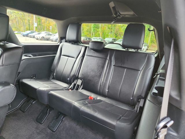 2020 Ford Expedition XLT 4x4 with Equipment Group 202A, HD Trailer Tow & Voice Nav - 22934214 - 11
