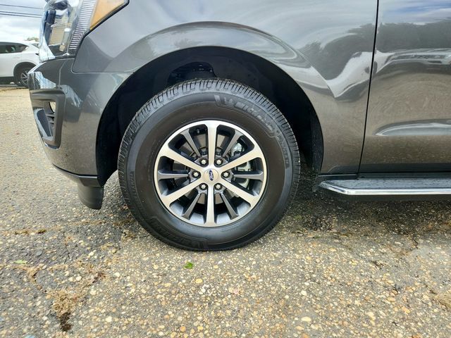 2020 Ford Expedition XLT 4x4 with Equipment Group 202A, HD Trailer Tow & Voice Nav - 22934214 - 25