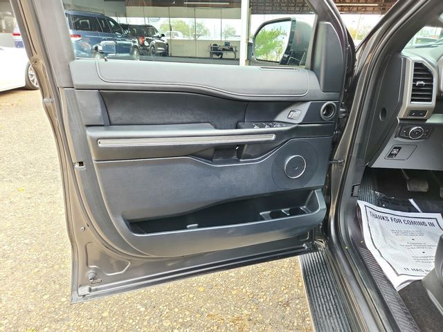 2020 Ford Expedition XLT 4x4 with Equipment Group 202A, HD Trailer Tow & Voice Nav - 22934214 - 26