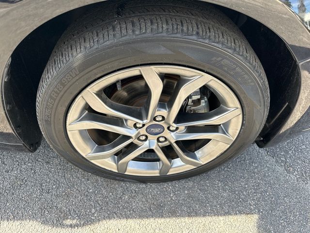 2020 Ford Fusion SEL FWD - 22762328 - 19