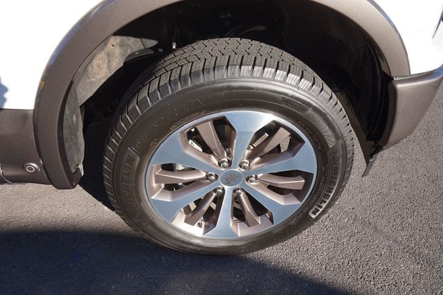 2020 Ford F-150 KING RANCH, 4X4, PANORAMIC MOON ROOF, LEATHER SEATS, TOW PKG - 22939627 - 14