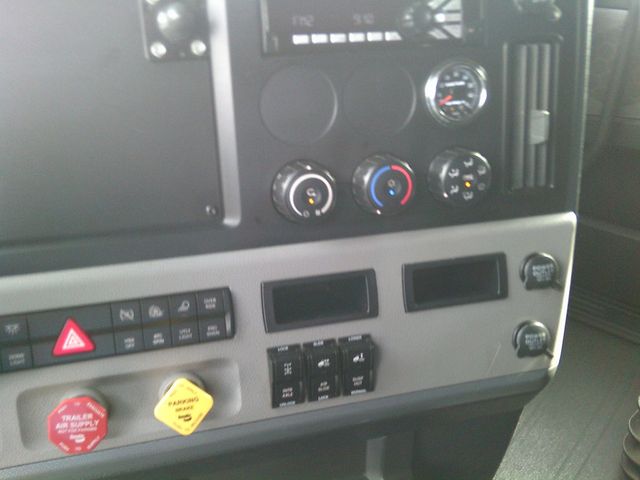 2020 Freightliner CA126SLP sleeper 2020 FREIGHTLINER SINGLE BUNK SLEEPER - 22752968 - 11